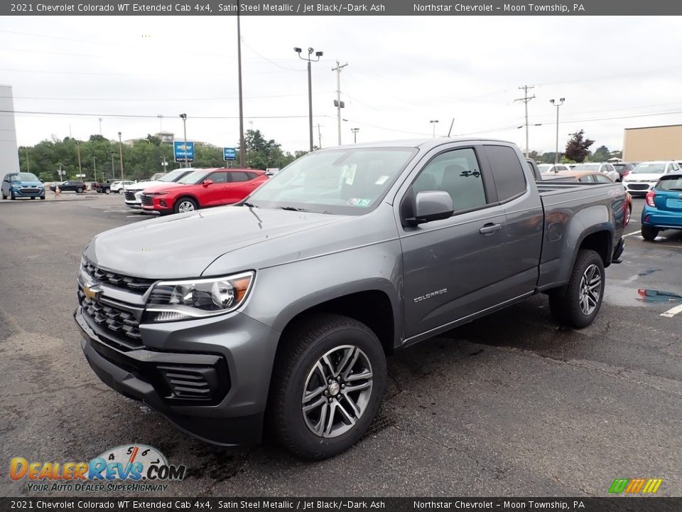 Front 3/4 View of 2021 Chevrolet Colorado WT Extended Cab 4x4 Photo #1