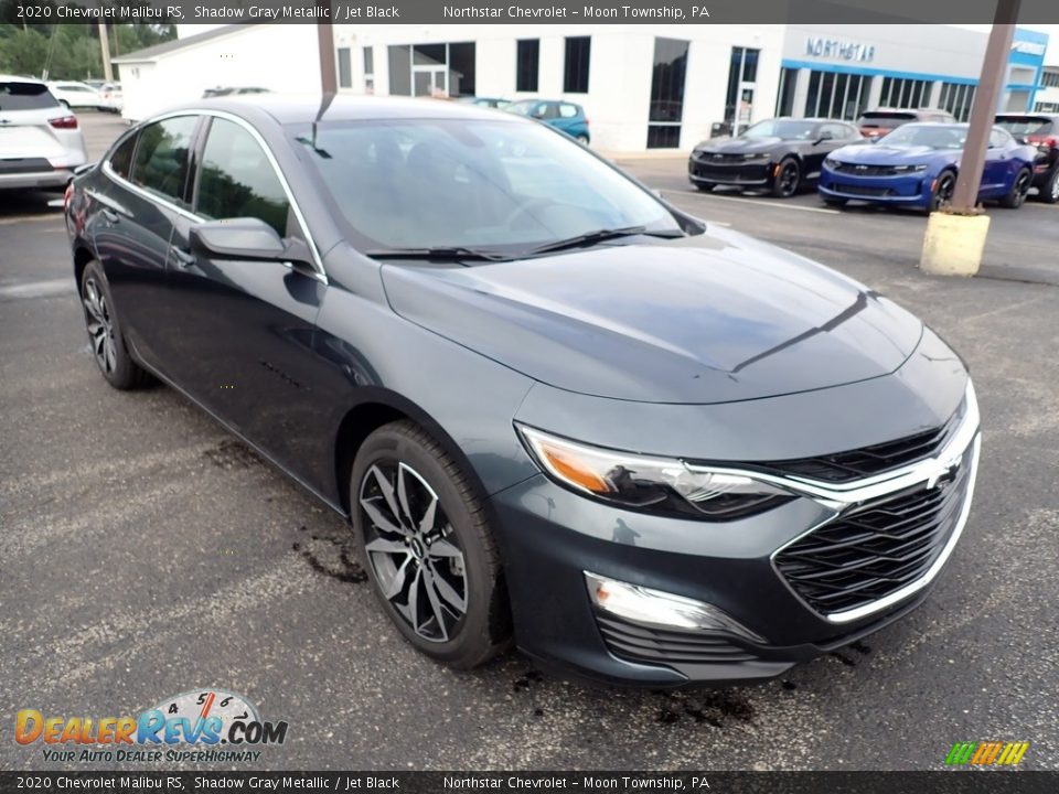 Front 3/4 View of 2020 Chevrolet Malibu RS Photo #8