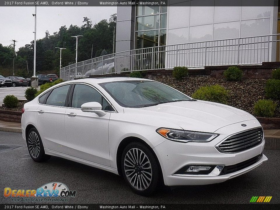 Front 3/4 View of 2017 Ford Fusion SE AWD Photo #1