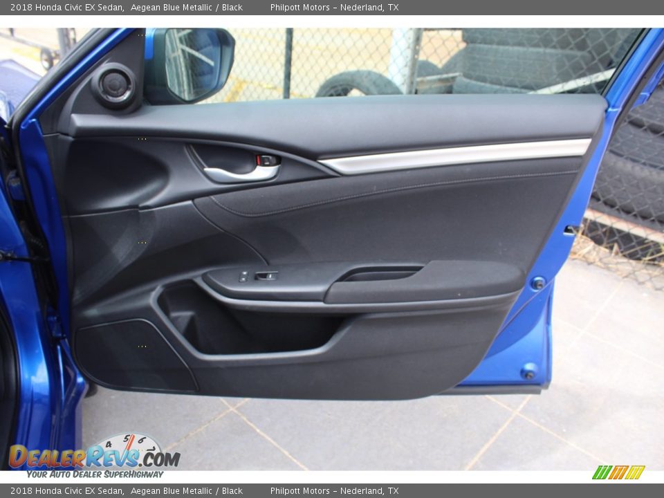 Door Panel of 2018 Honda Civic EX Sedan Photo #26