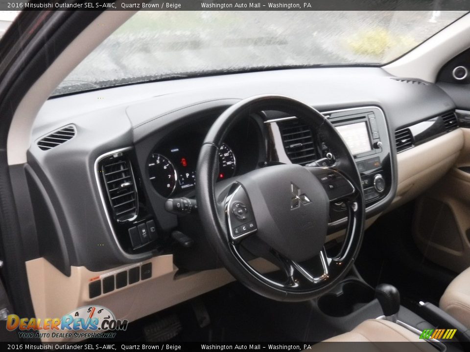 Dashboard of 2016 Mitsubishi Outlander SEL S-AWC Photo #12