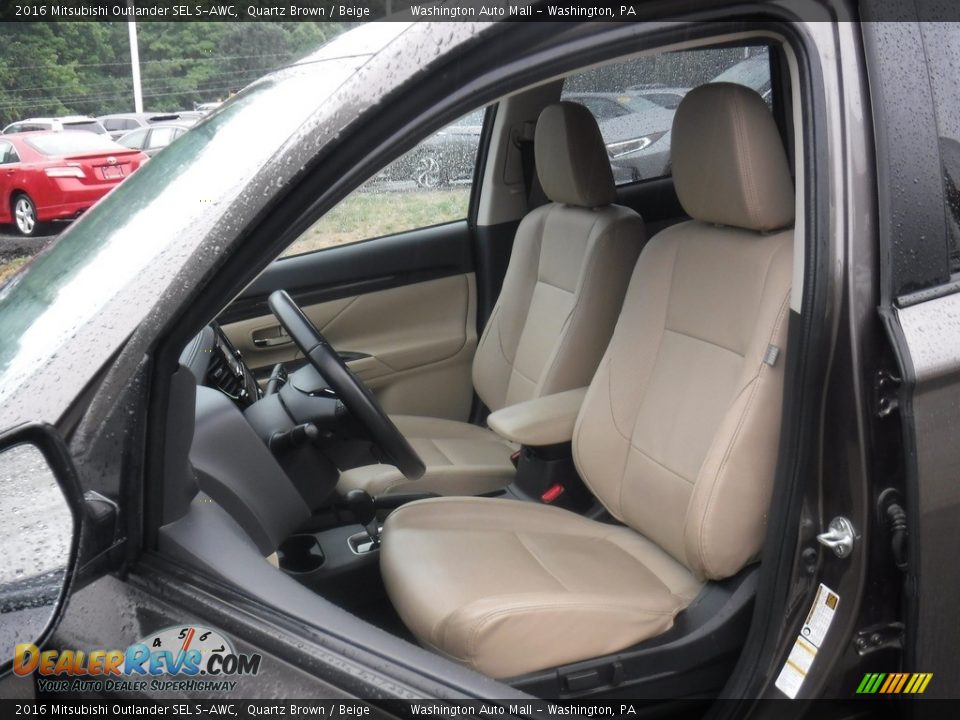 Beige Interior - 2016 Mitsubishi Outlander SEL S-AWC Photo #14