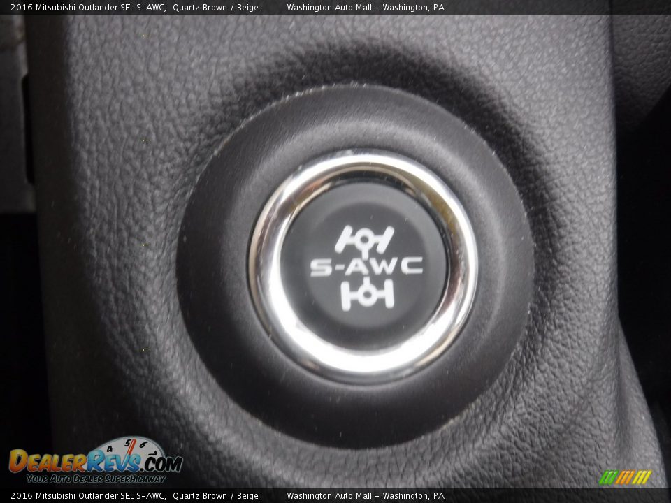 Controls of 2016 Mitsubishi Outlander SEL S-AWC Photo #19