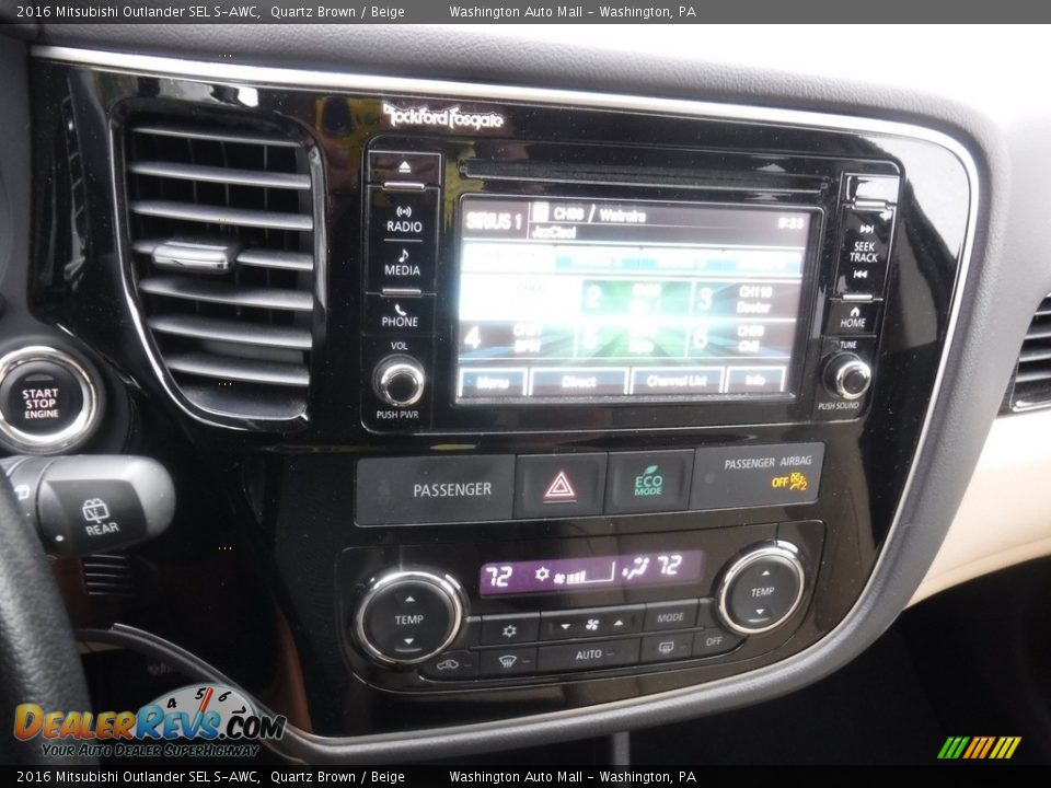 Controls of 2016 Mitsubishi Outlander SEL S-AWC Photo #21