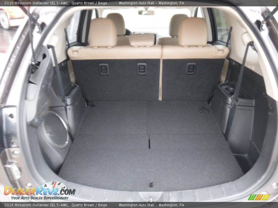 2016 Mitsubishi Outlander SEL S-AWC Trunk Photo #28