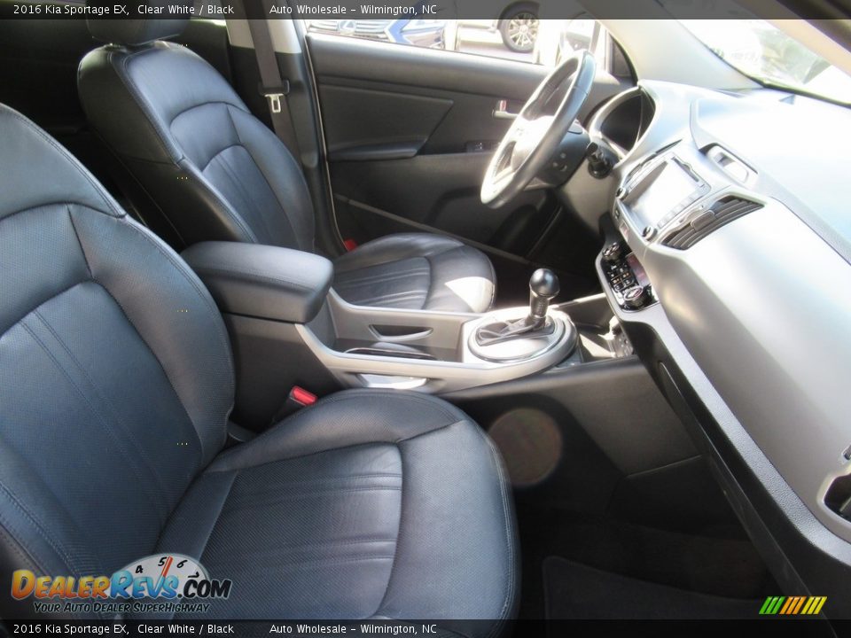 2016 Kia Sportage EX Clear White / Black Photo #13