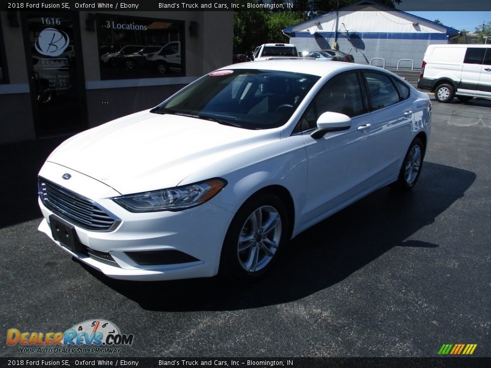 2018 Ford Fusion SE Oxford White / Ebony Photo #2