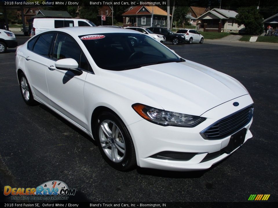 Front 3/4 View of 2018 Ford Fusion SE Photo #5