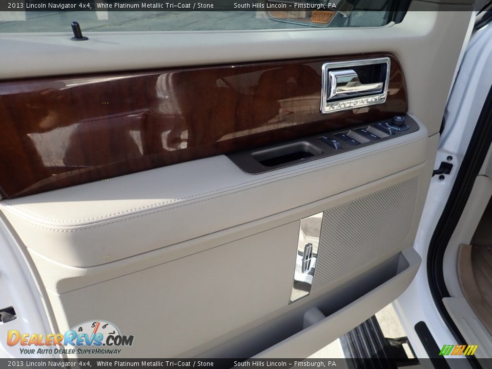 2013 Lincoln Navigator 4x4 White Platinum Metallic Tri-Coat / Stone Photo #19