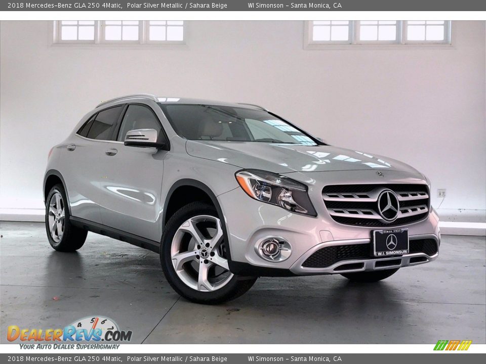 Front 3/4 View of 2018 Mercedes-Benz GLA 250 4Matic Photo #34