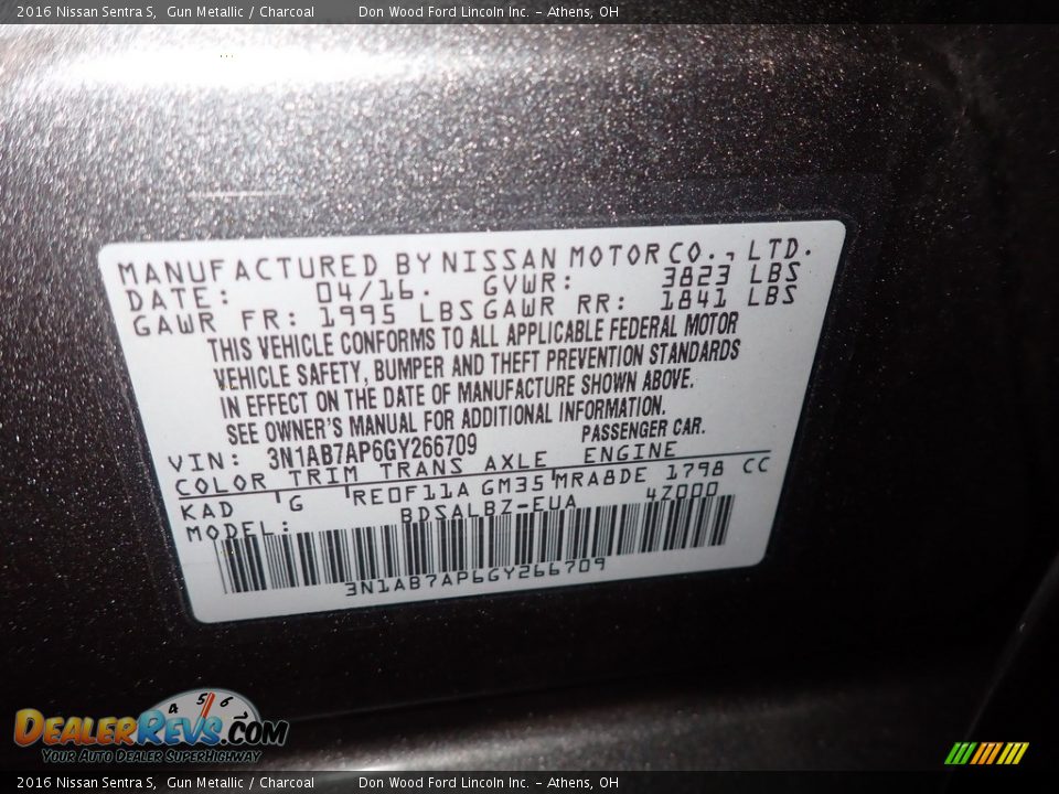 2016 Nissan Sentra S Gun Metallic / Charcoal Photo #31