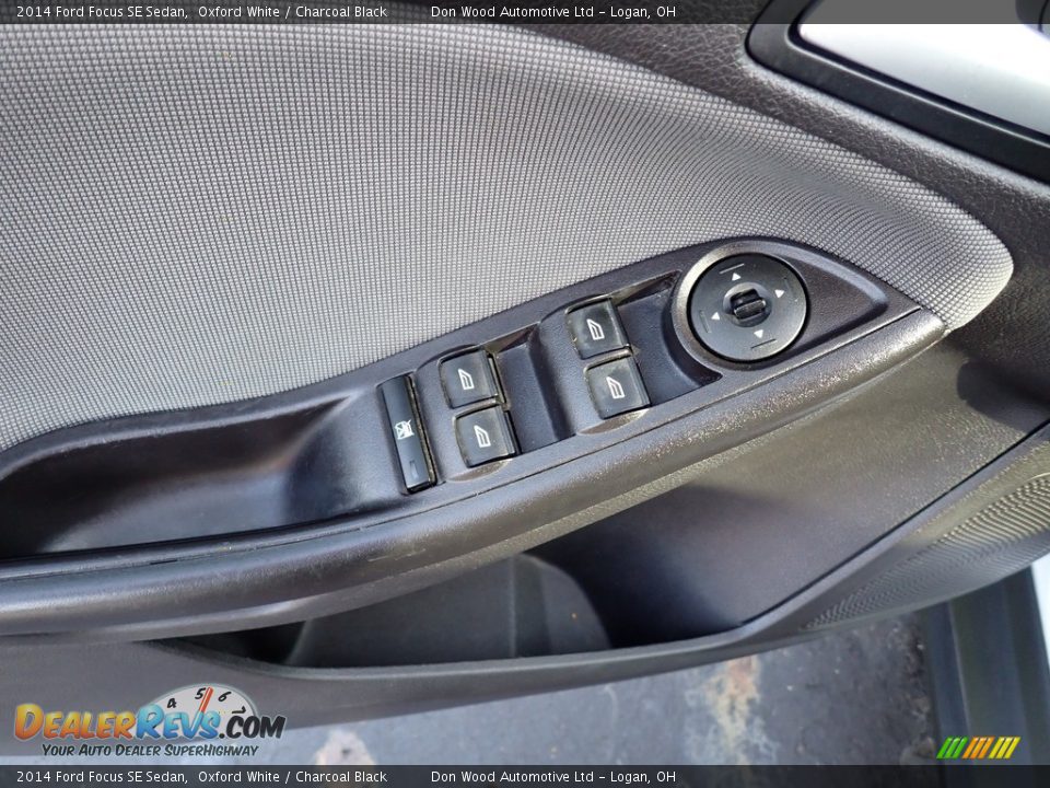 2014 Ford Focus SE Sedan Oxford White / Charcoal Black Photo #18