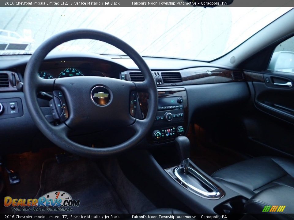 Dashboard of 2016 Chevrolet Impala Limited LTZ Photo #17