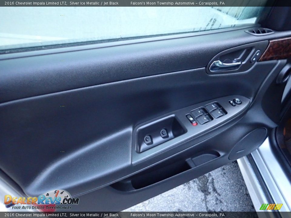 Door Panel of 2016 Chevrolet Impala Limited LTZ Photo #19