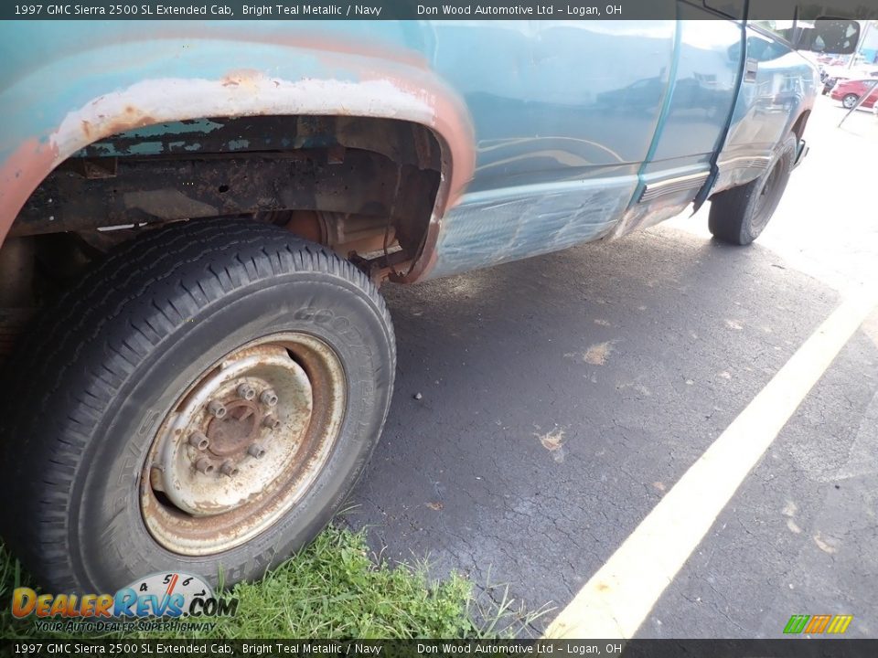 1997 GMC Sierra 2500 SL Extended Cab Bright Teal Metallic / Navy Photo #18