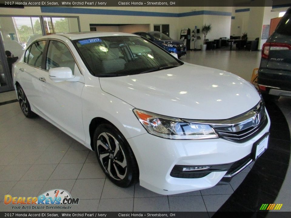 2017 Honda Accord EX Sedan White Orchid Pearl / Ivory Photo #3