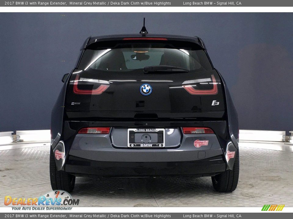2017 BMW i3 with Range Extender Mineral Grey Metallic / Deka Dark Cloth w/Blue Highlights Photo #3