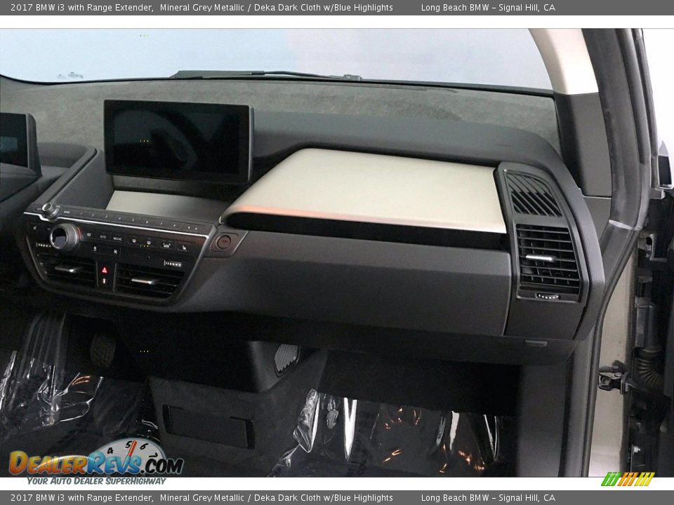 2017 BMW i3 with Range Extender Mineral Grey Metallic / Deka Dark Cloth w/Blue Highlights Photo #22