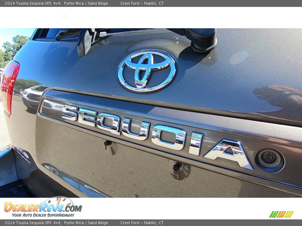 2014 Toyota Sequoia SR5 4x4 Pyrite Mica / Sand Beige Photo #10