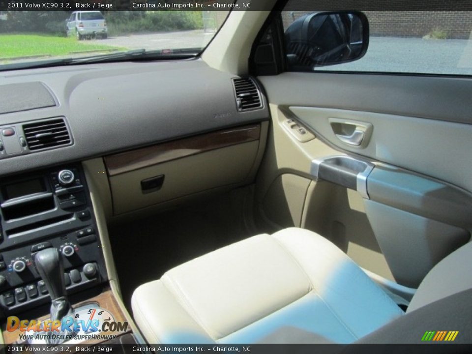2011 Volvo XC90 3.2 Black / Beige Photo #14