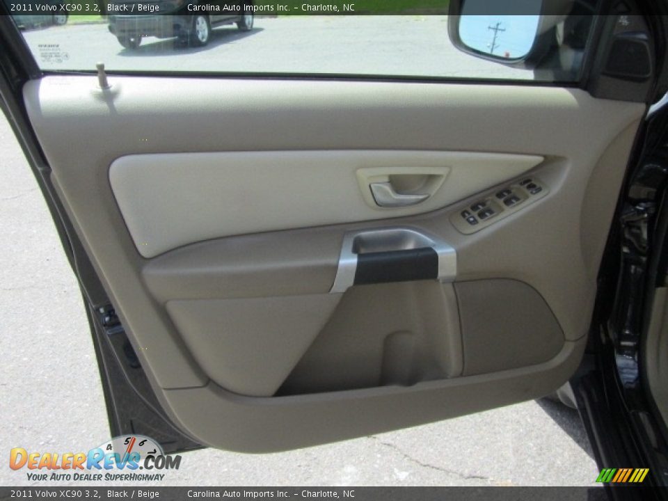 2011 Volvo XC90 3.2 Black / Beige Photo #17