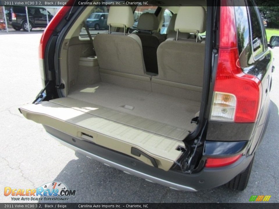 2011 Volvo XC90 3.2 Black / Beige Photo #20