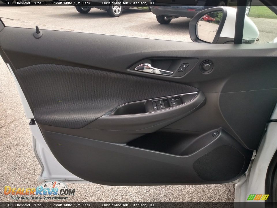 2017 Chevrolet Cruze LT Summit White / Jet Black Photo #9