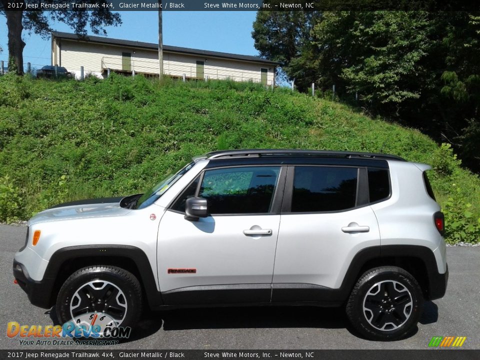 2017 Jeep Renegade Trailhawk 4x4 Glacier Metallic / Black Photo #1
