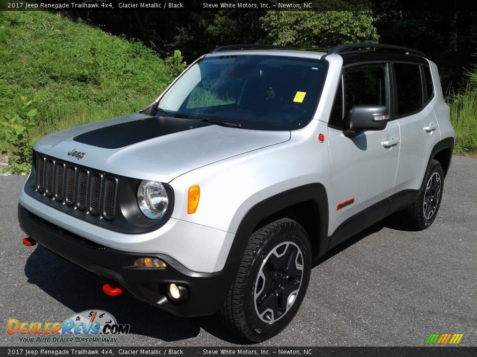 2017 Jeep Renegade Trailhawk 4x4 Glacier Metallic / Black Photo #2