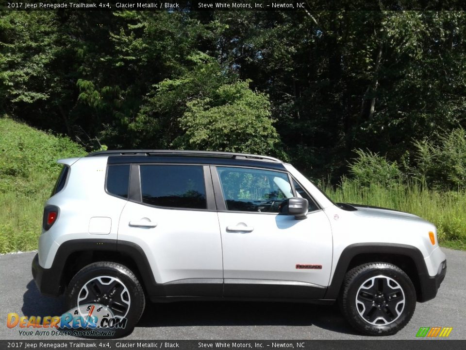 2017 Jeep Renegade Trailhawk 4x4 Glacier Metallic / Black Photo #5