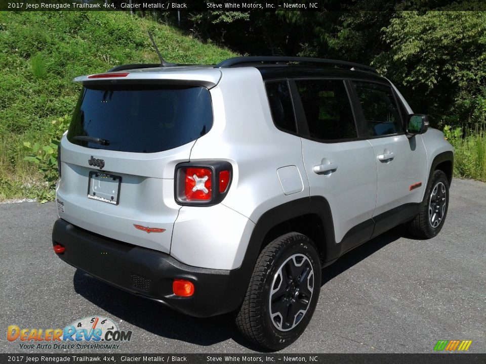 2017 Jeep Renegade Trailhawk 4x4 Glacier Metallic / Black Photo #6