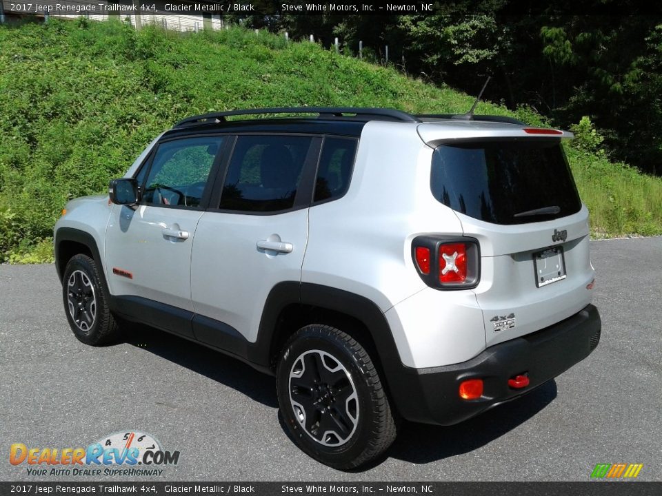 2017 Jeep Renegade Trailhawk 4x4 Glacier Metallic / Black Photo #8