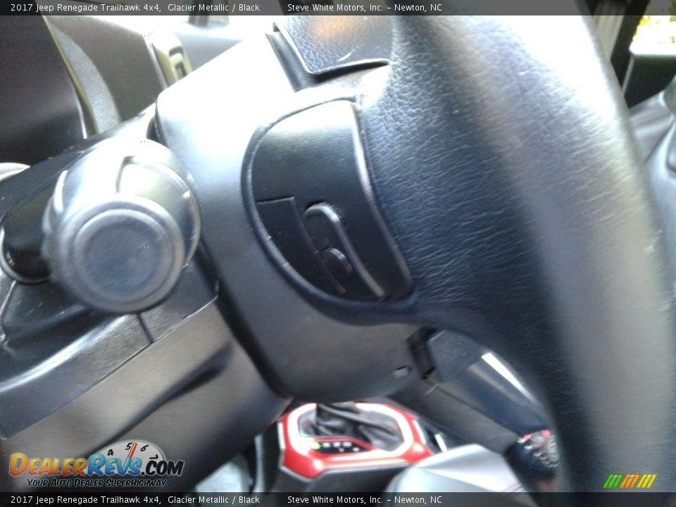 2017 Jeep Renegade Trailhawk 4x4 Glacier Metallic / Black Photo #12