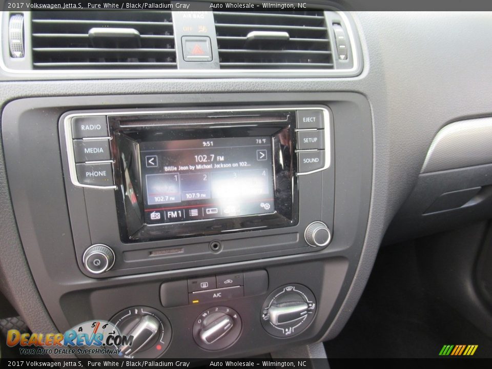 2017 Volkswagen Jetta S Pure White / Black/Palladium Gray Photo #17