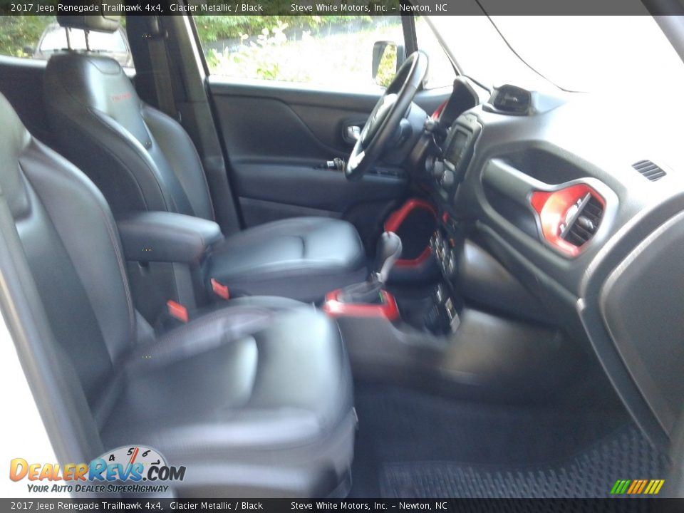 2017 Jeep Renegade Trailhawk 4x4 Glacier Metallic / Black Photo #16