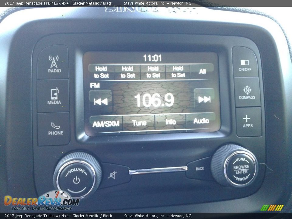 2017 Jeep Renegade Trailhawk 4x4 Glacier Metallic / Black Photo #21