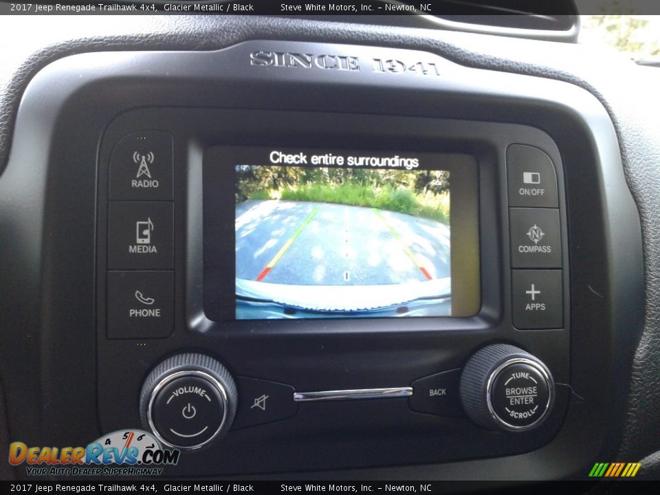 2017 Jeep Renegade Trailhawk 4x4 Glacier Metallic / Black Photo #22