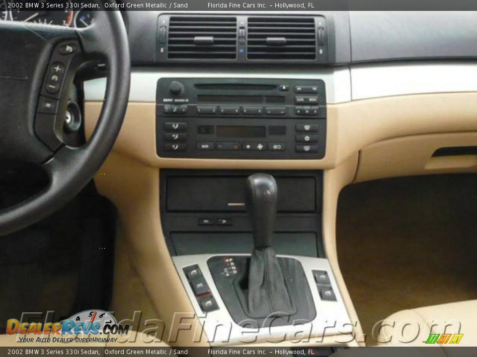 2002 BMW 3 Series 330i Sedan Oxford Green Metallic / Sand Photo #18