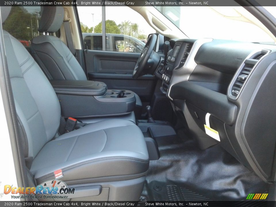 2020 Ram 2500 Tradesman Crew Cab 4x4 Bright White / Black/Diesel Gray Photo #18