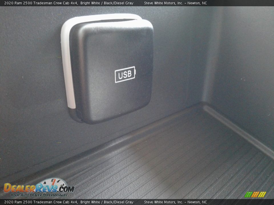 2020 Ram 2500 Tradesman Crew Cab 4x4 Bright White / Black/Diesel Gray Photo #27