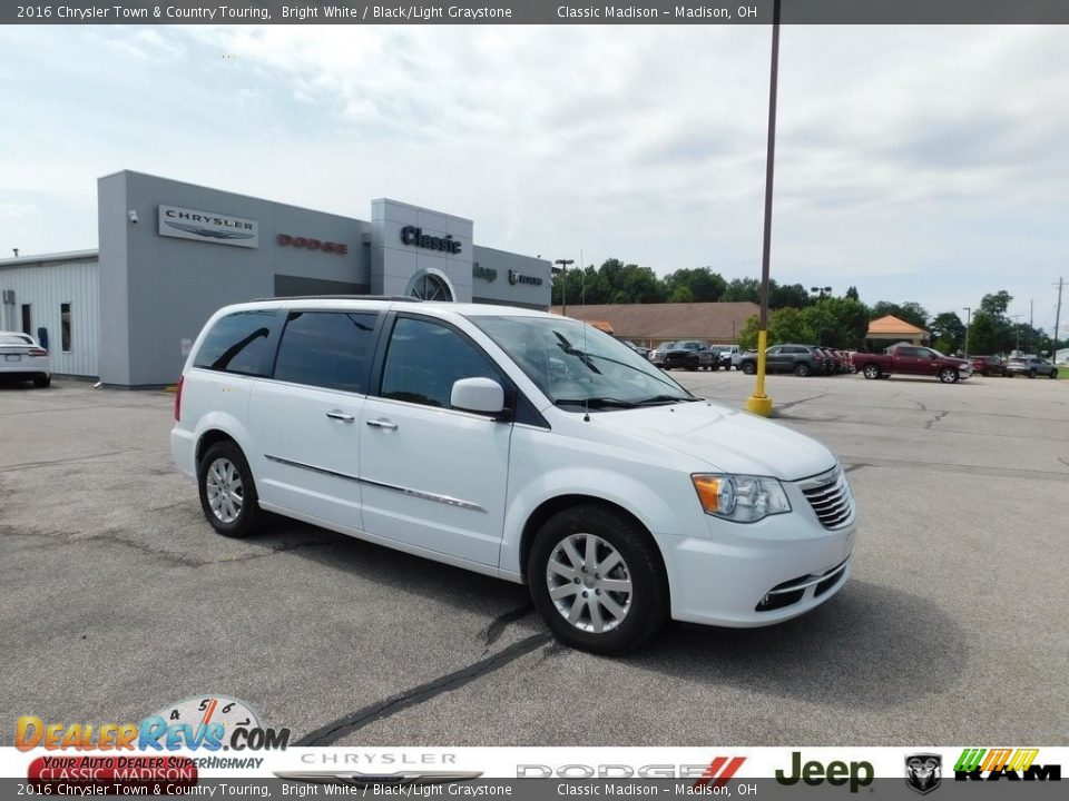 2016 Chrysler Town & Country Touring Bright White / Black/Light Graystone Photo #1