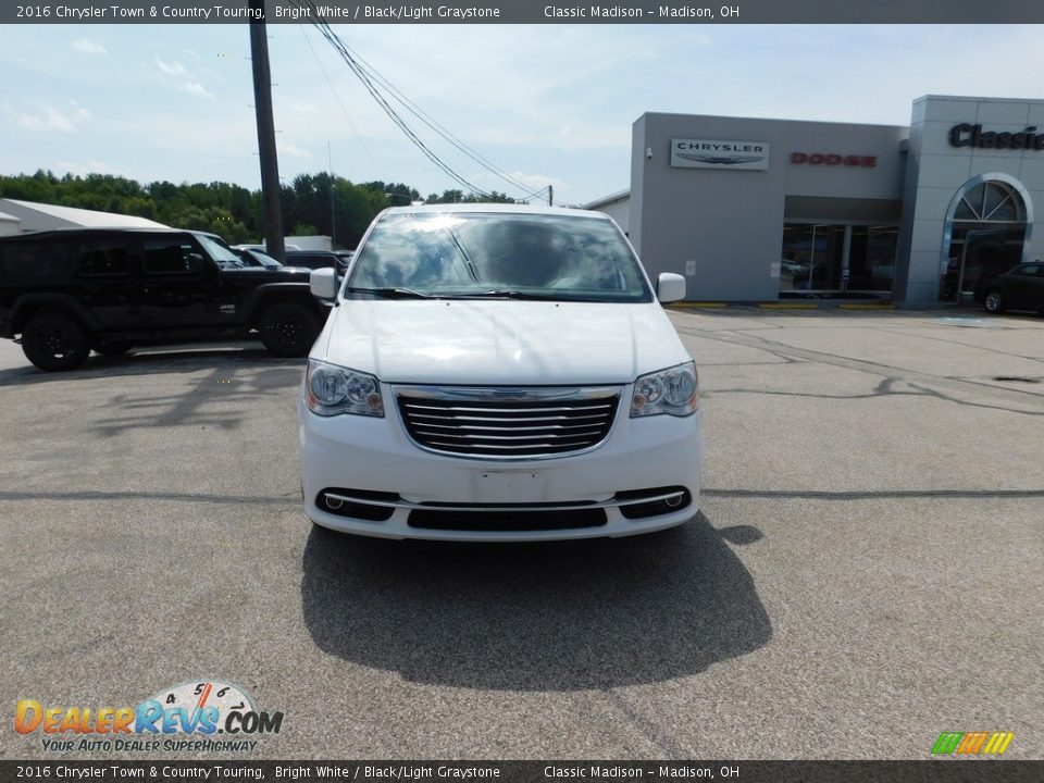 2016 Chrysler Town & Country Touring Bright White / Black/Light Graystone Photo #2