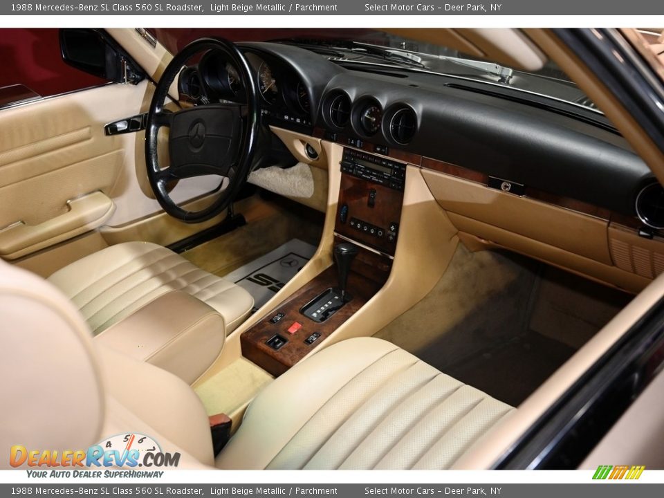 1988 Mercedes-Benz SL Class 560 SL Roadster Light Beige Metallic / Parchment Photo #16