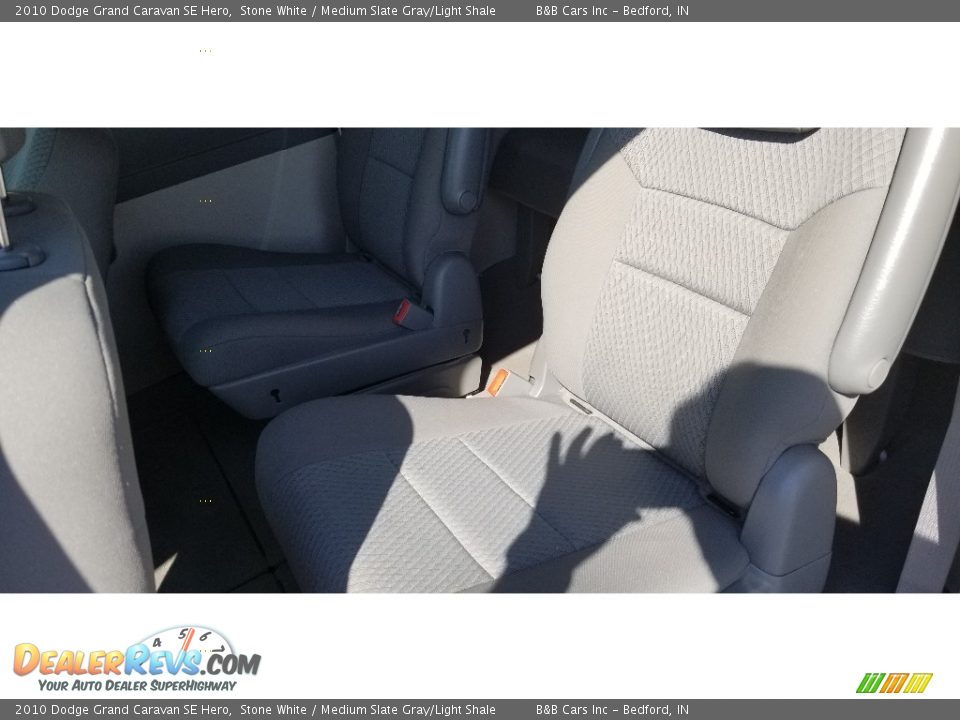 2010 Dodge Grand Caravan SE Hero Stone White / Medium Slate Gray/Light Shale Photo #17