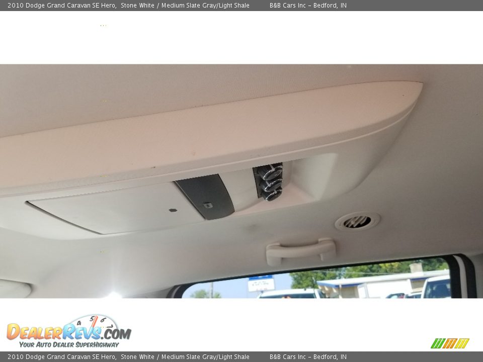 2010 Dodge Grand Caravan SE Hero Stone White / Medium Slate Gray/Light Shale Photo #19