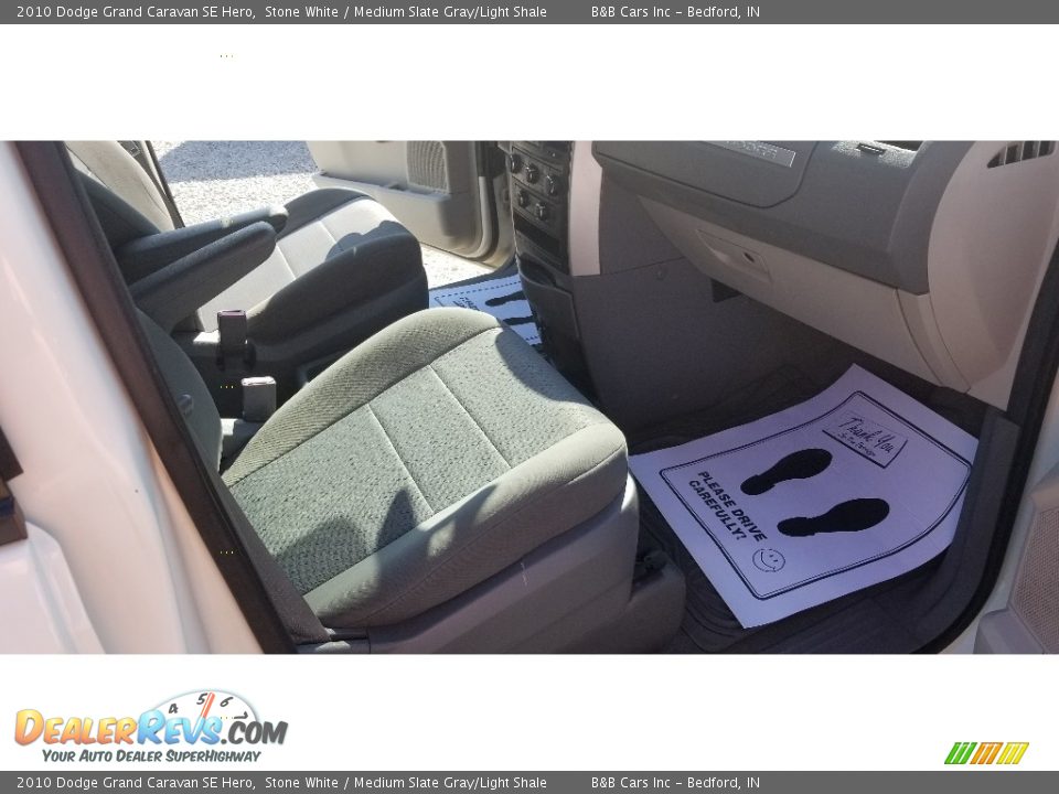 2010 Dodge Grand Caravan SE Hero Stone White / Medium Slate Gray/Light Shale Photo #23