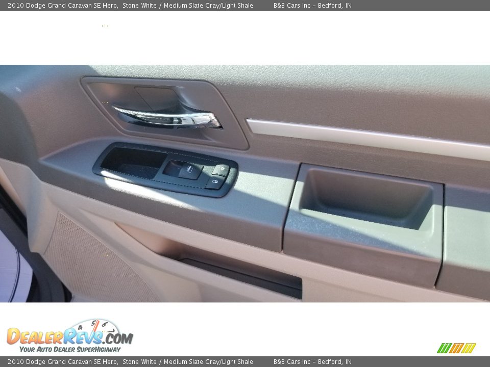 2010 Dodge Grand Caravan SE Hero Stone White / Medium Slate Gray/Light Shale Photo #24