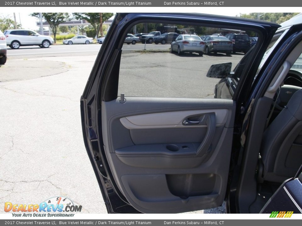 2017 Chevrolet Traverse LS Blue Velvet Metallic / Dark Titanium/Light Titanium Photo #10