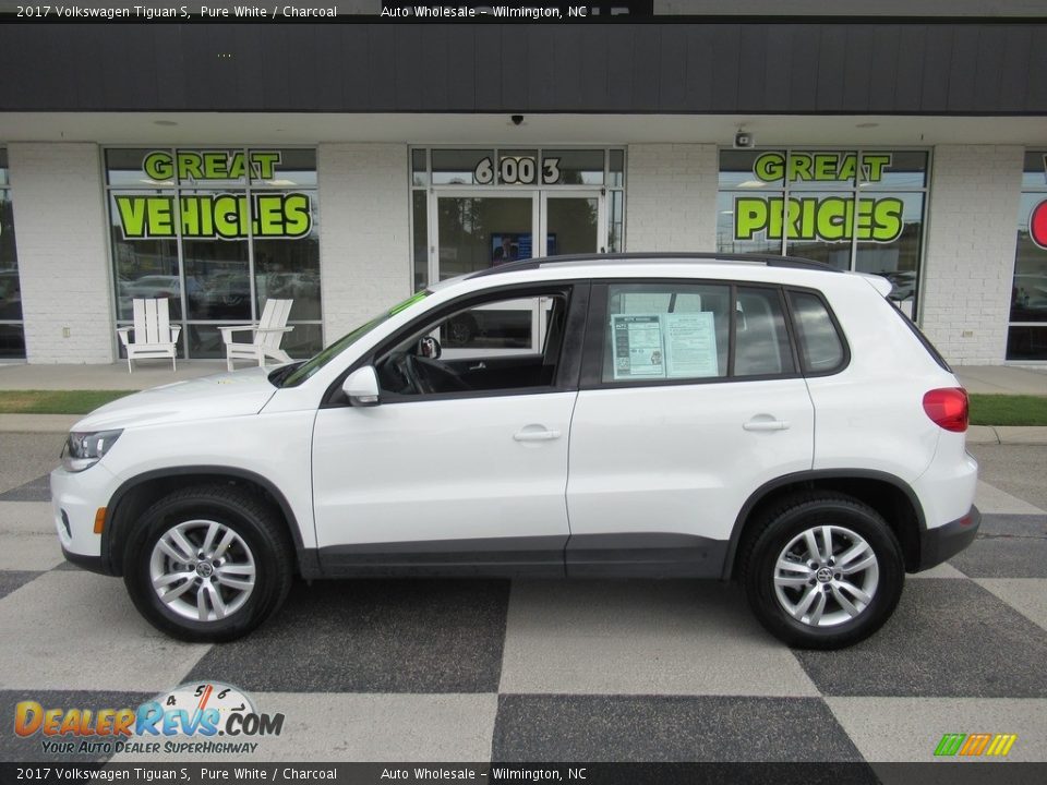 2017 Volkswagen Tiguan S Pure White / Charcoal Photo #1