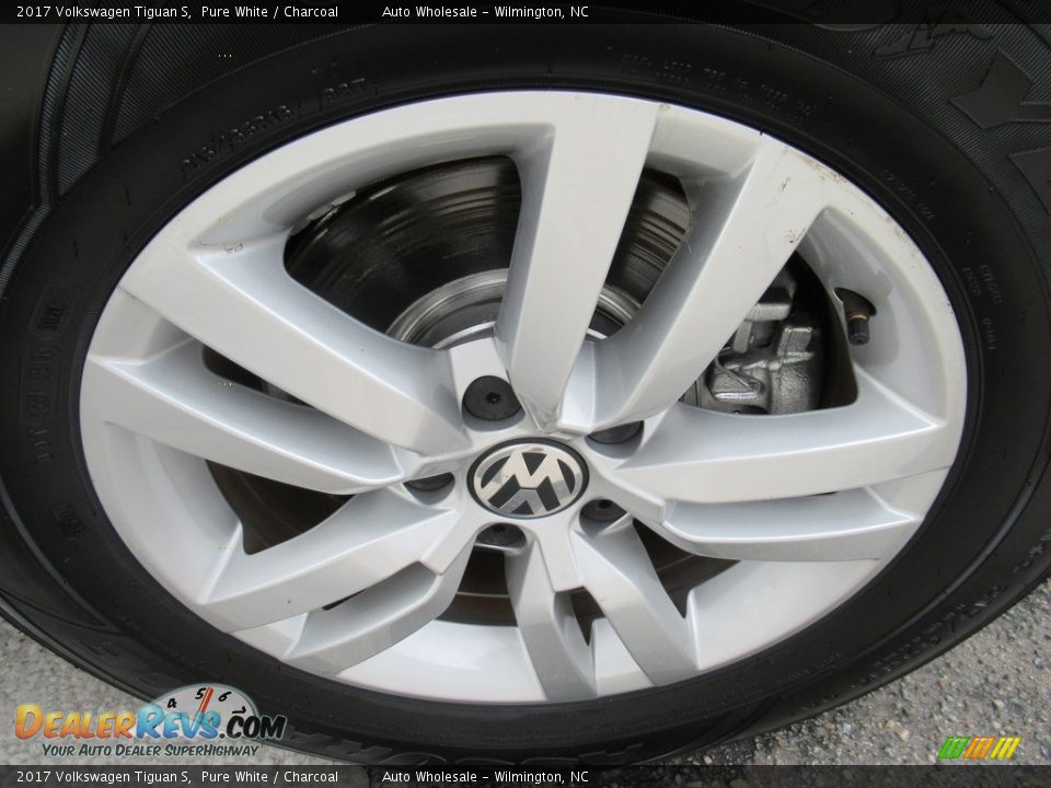 2017 Volkswagen Tiguan S Pure White / Charcoal Photo #7